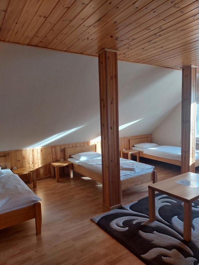 Asmonienes Sveciu Namai "Senoji Mokyklele" Hotel Smalininkai Kültér fotó