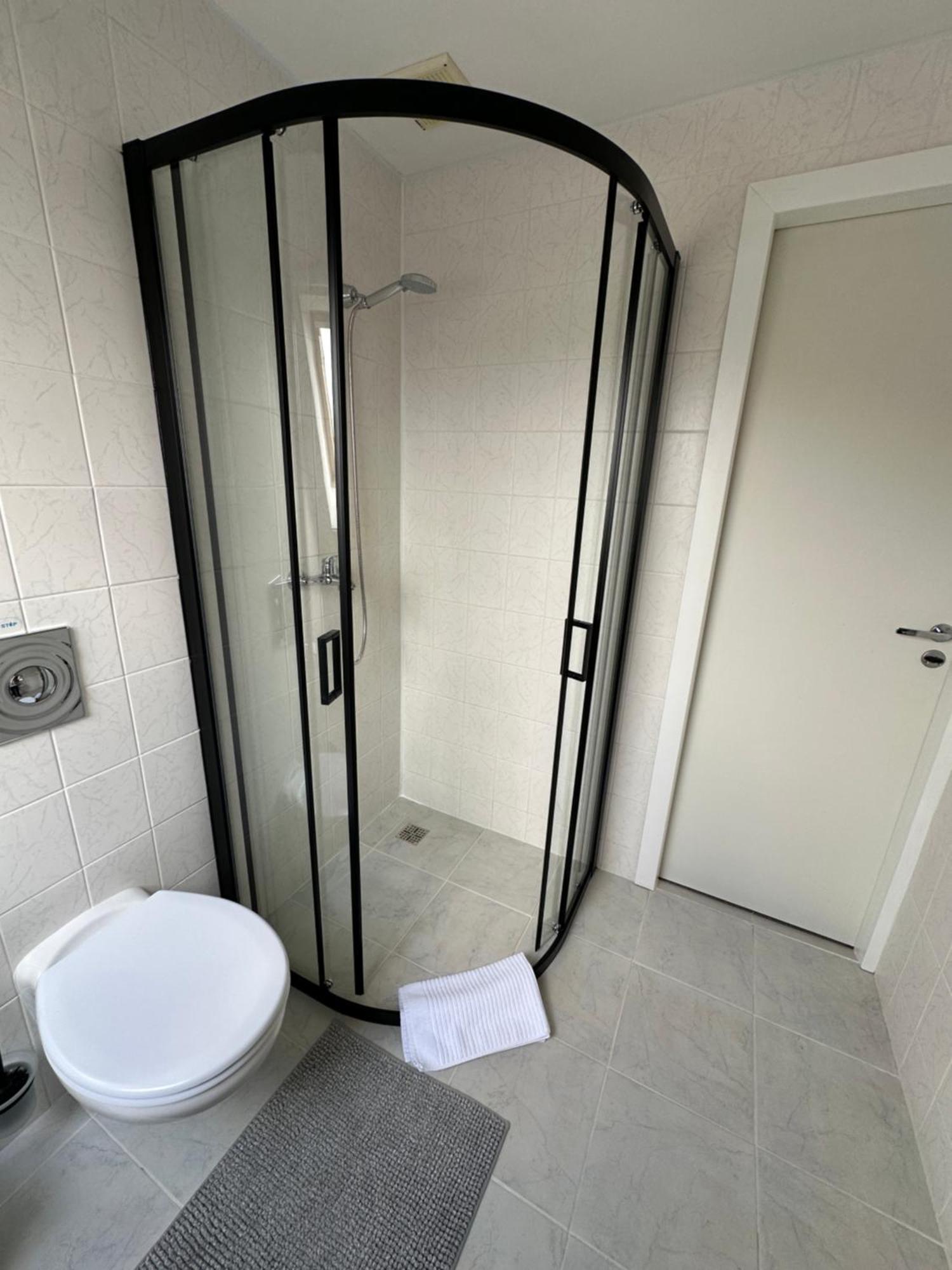 Asmonienes Sveciu Namai "Senoji Mokyklele" Hotel Smalininkai Kültér fotó