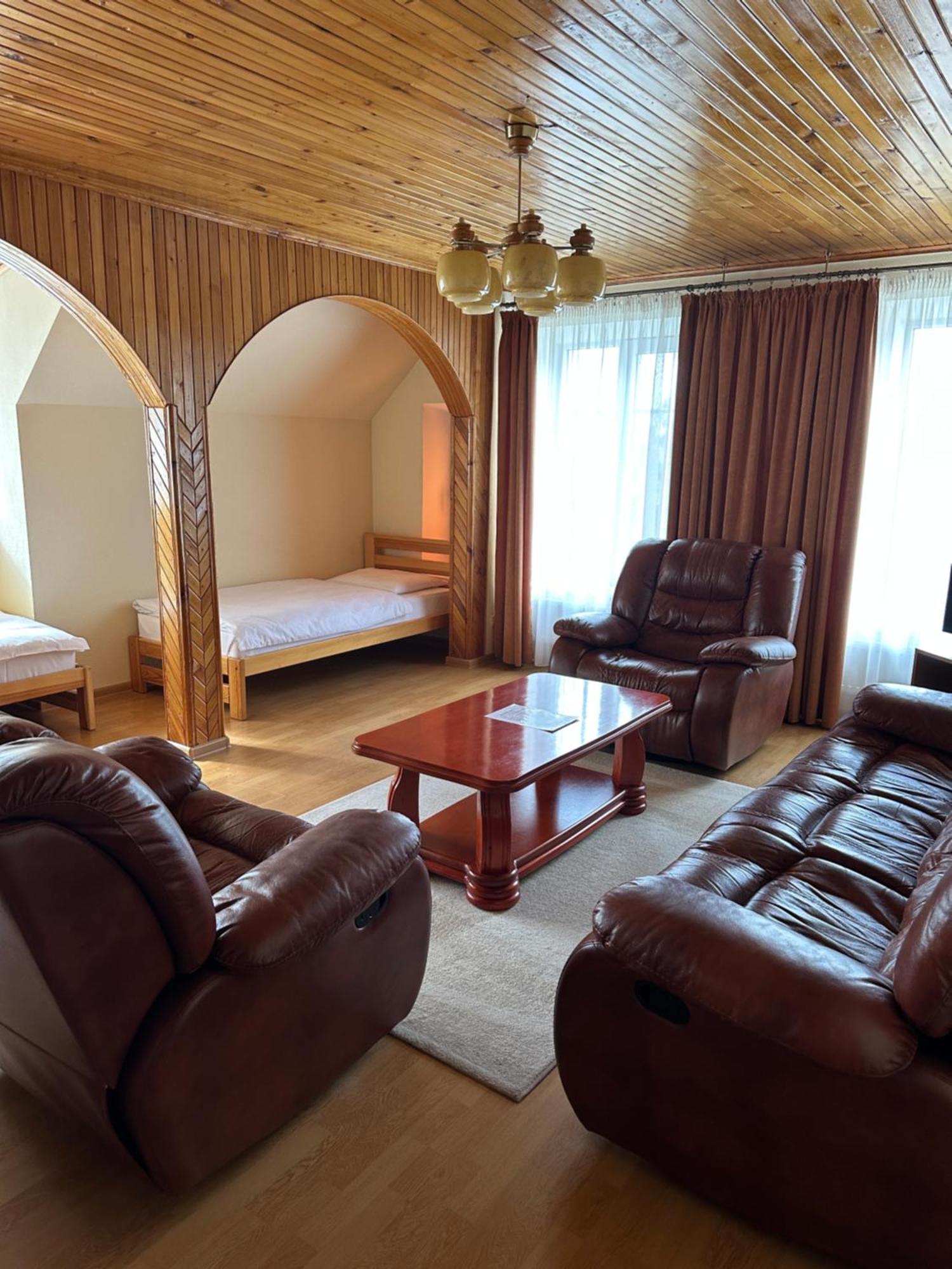 Asmonienes Sveciu Namai "Senoji Mokyklele" Hotel Smalininkai Kültér fotó